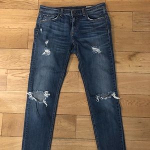 🚫SOLD🚫Rag and Bone distressed denim jeans